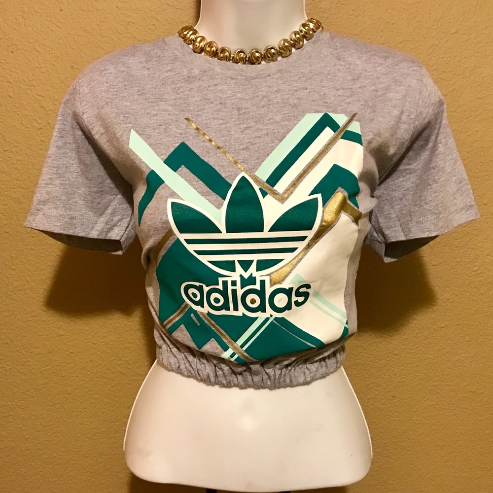 🛑Sold🛑Sold🛑 Adidas Crop Top T-Shirt S/M